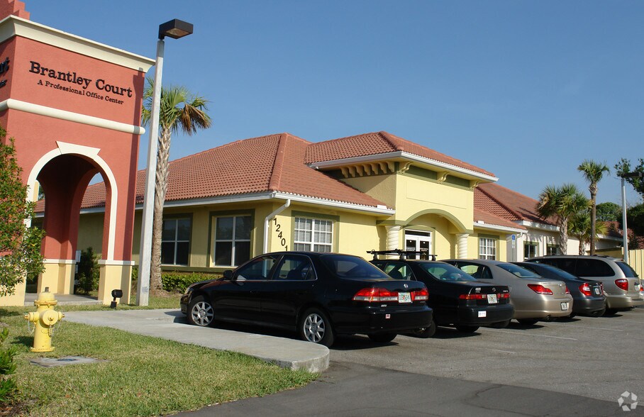 12401 Brantley Commons Ct, Fort Myers, FL for lease - Building Photo - Image 3 of 11