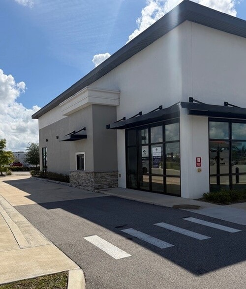 1465 SW 4th St, Cape Coral, FL for lease - Building Photo - Image 3 of 7