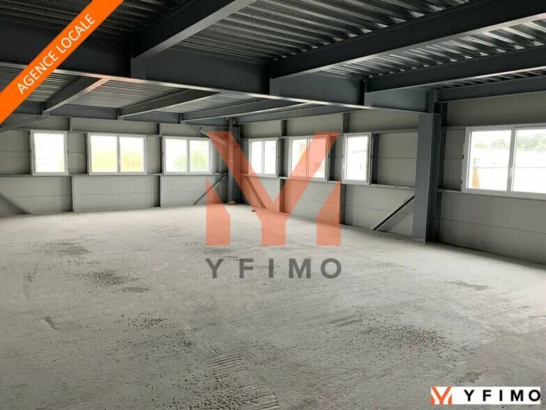 Office in Achères for sale - Interior Photo - Image 2 of 6