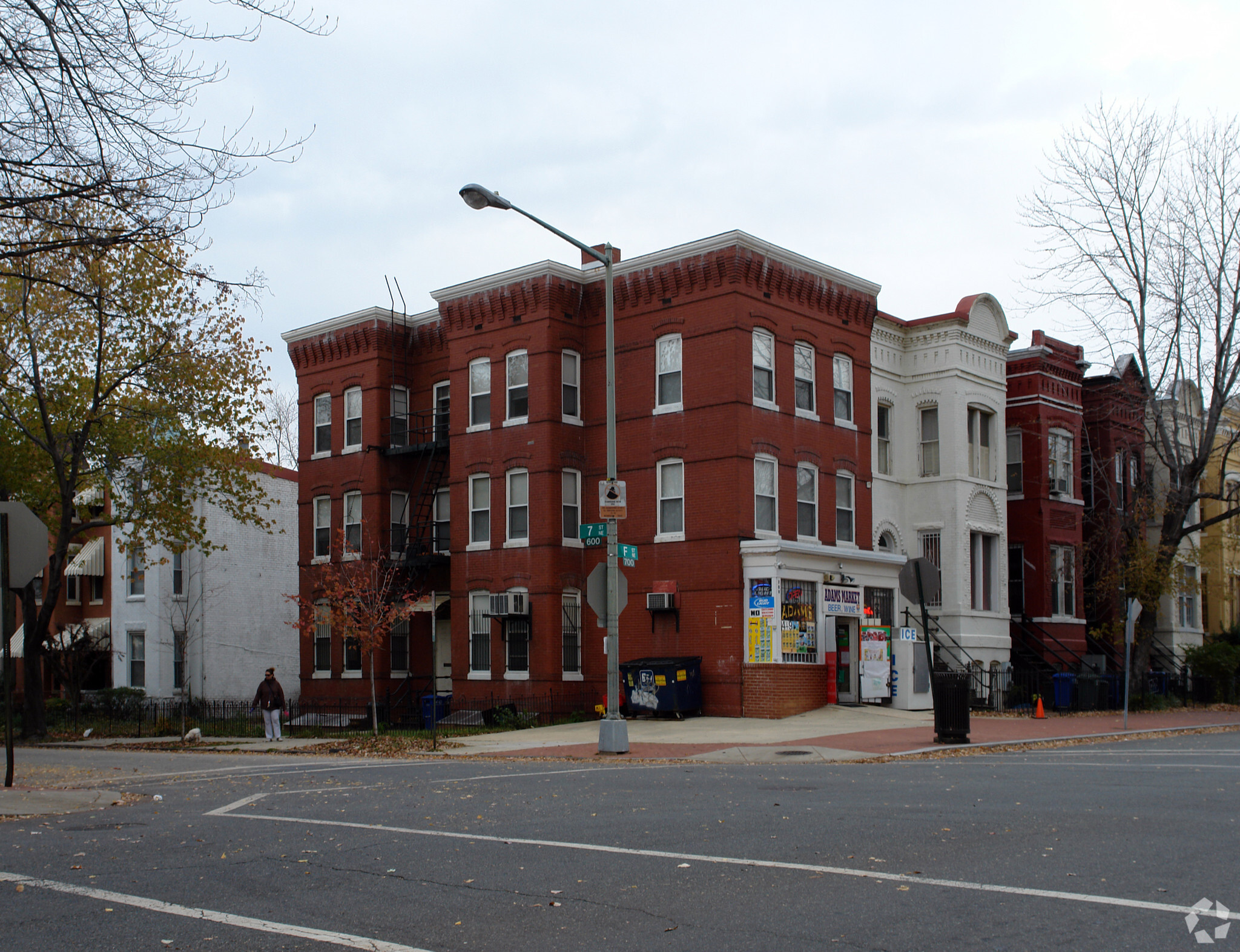 700 F St NE, Washington, DC à vendre Photo principale- Image 1 de 1