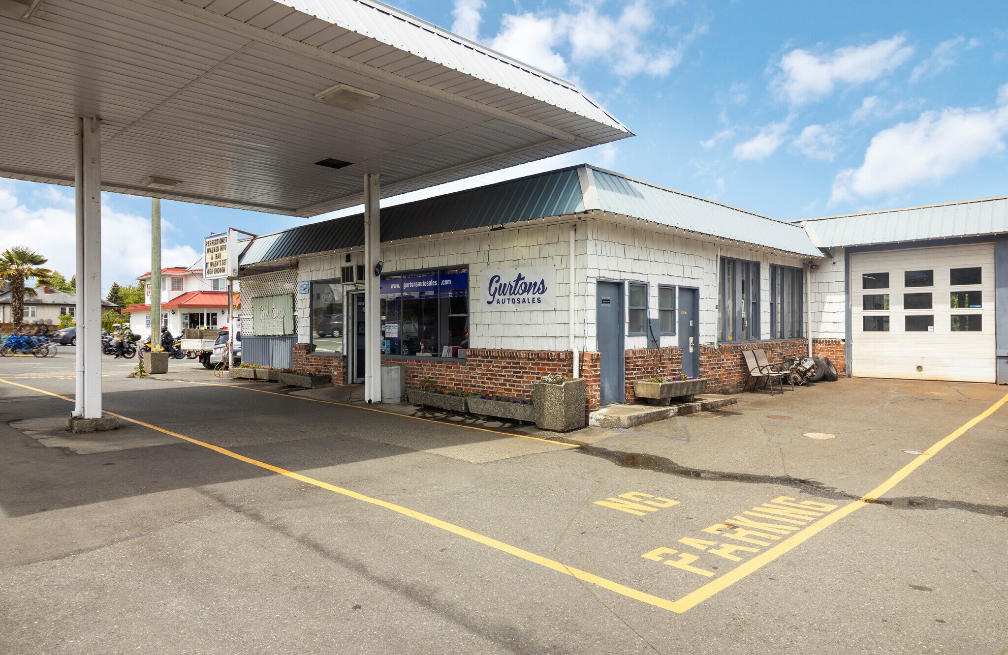 9139 E Saanich Rd, North Saanich, BC à vendre Photo du bâtiment- Image 1 de 28