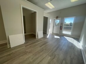 100-225 N Lewis St, New Iberia, LA for lease Interior Photo- Image 1 of 3