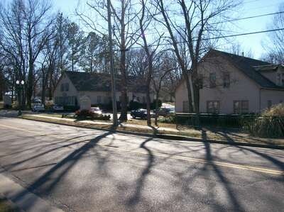 185 Center St, Collierville, TN à louer - Photo du bâtiment - Image 2 de 8
