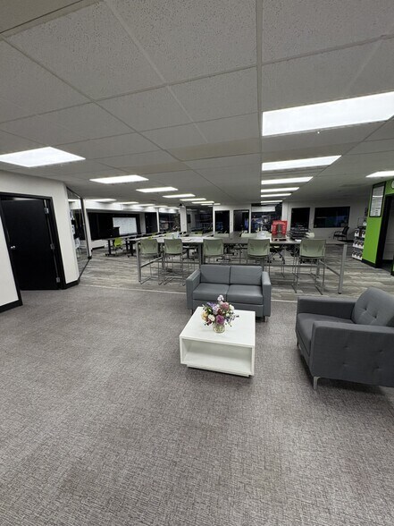 6600 E Hampden Ave, Denver, CO à louer - Photo intérieure - Image 2 de 12