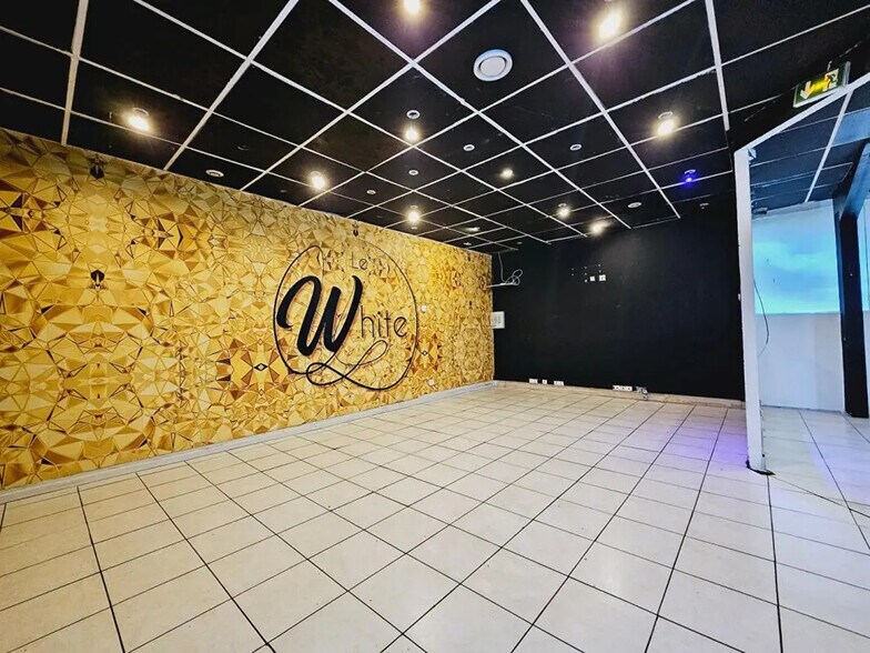 Local d'activités dans Bourges à vendre - Photo intérieure - Image 3 de 8