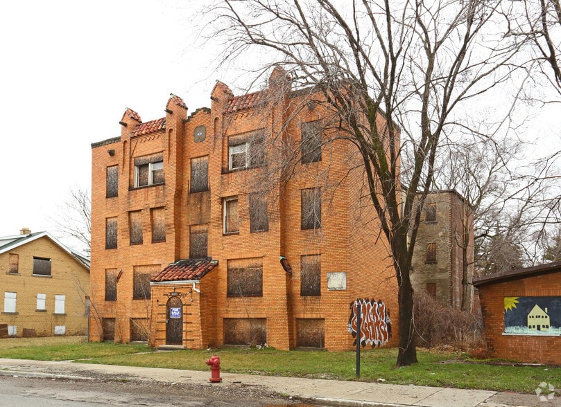 18055 Schoenherr St, Detroit, MI à vendre - Photo du bâtiment - Image 2 de 3