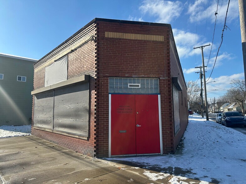 3262 Fulton Ave, Cleveland, OH à louer - Photo du bâtiment - Image 2 de 19