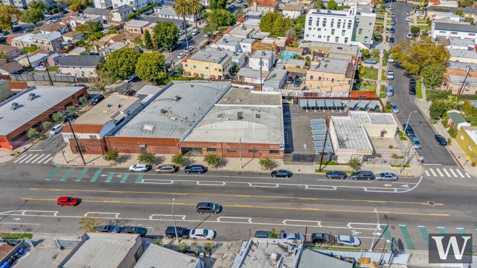 5645-5655 W. Adams Boulevard Blvd, Los Angeles, CA à louer - Photo du bâtiment - Image 3 de 17