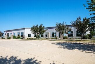 More details for 921-929 Marthas Way, Hiawatha, IA - Flex for Sale