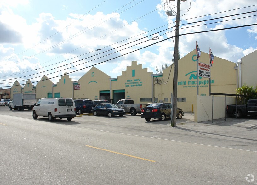 7242-7304 NW 54th St, Miami, FL for lease - Building Photo - Image 2 of 8