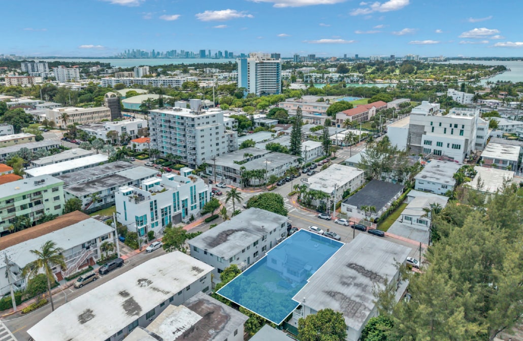 7711 Carlyle Ave, Miami Beach, FL for sale Primary Photo- Image 1 of 8