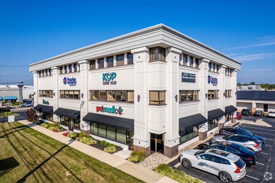 600 W DeKalb Pike, King Of Prussia, PA à louer - Photo du bâtiment - Image 1 de 7