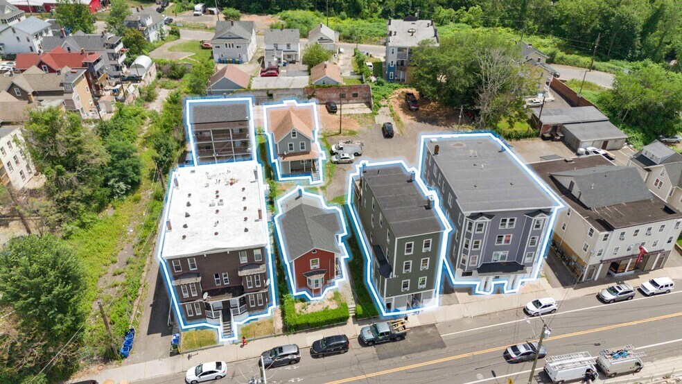 25 Units Turn-Key w/Big Unit Mix portefeuille de 3 propriétés à vendre sur LoopNet.ca - Photo du bâtiment - Image 2 de 26