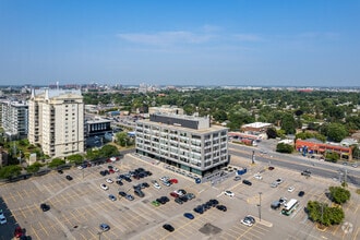 1200 Boul Saint-Martin O, Laval, QC - AERIAL  map view