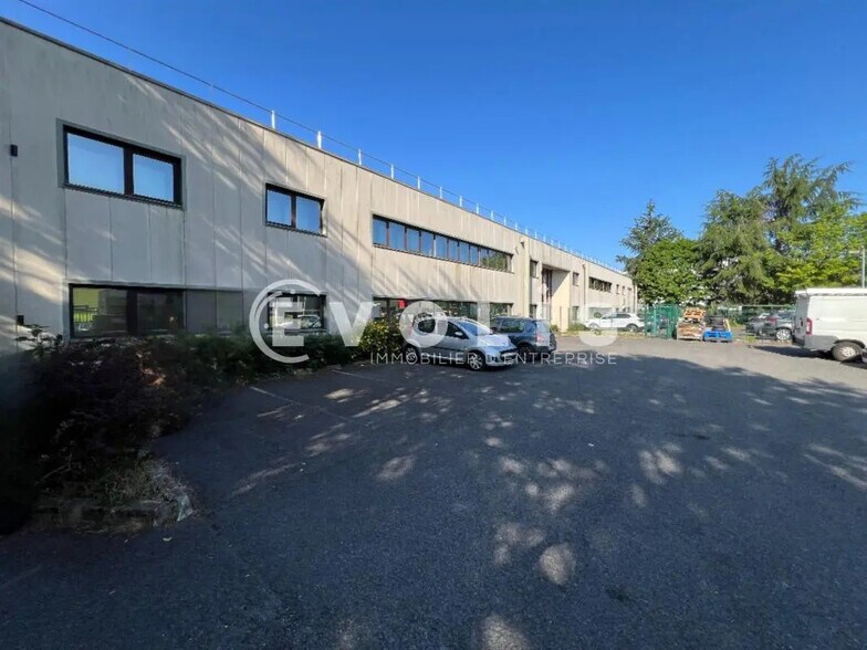 50 Rue Du Pre Aux Aulnes, Pontault-Combault à louer - Photo du bâtiment - Image 2 de 4