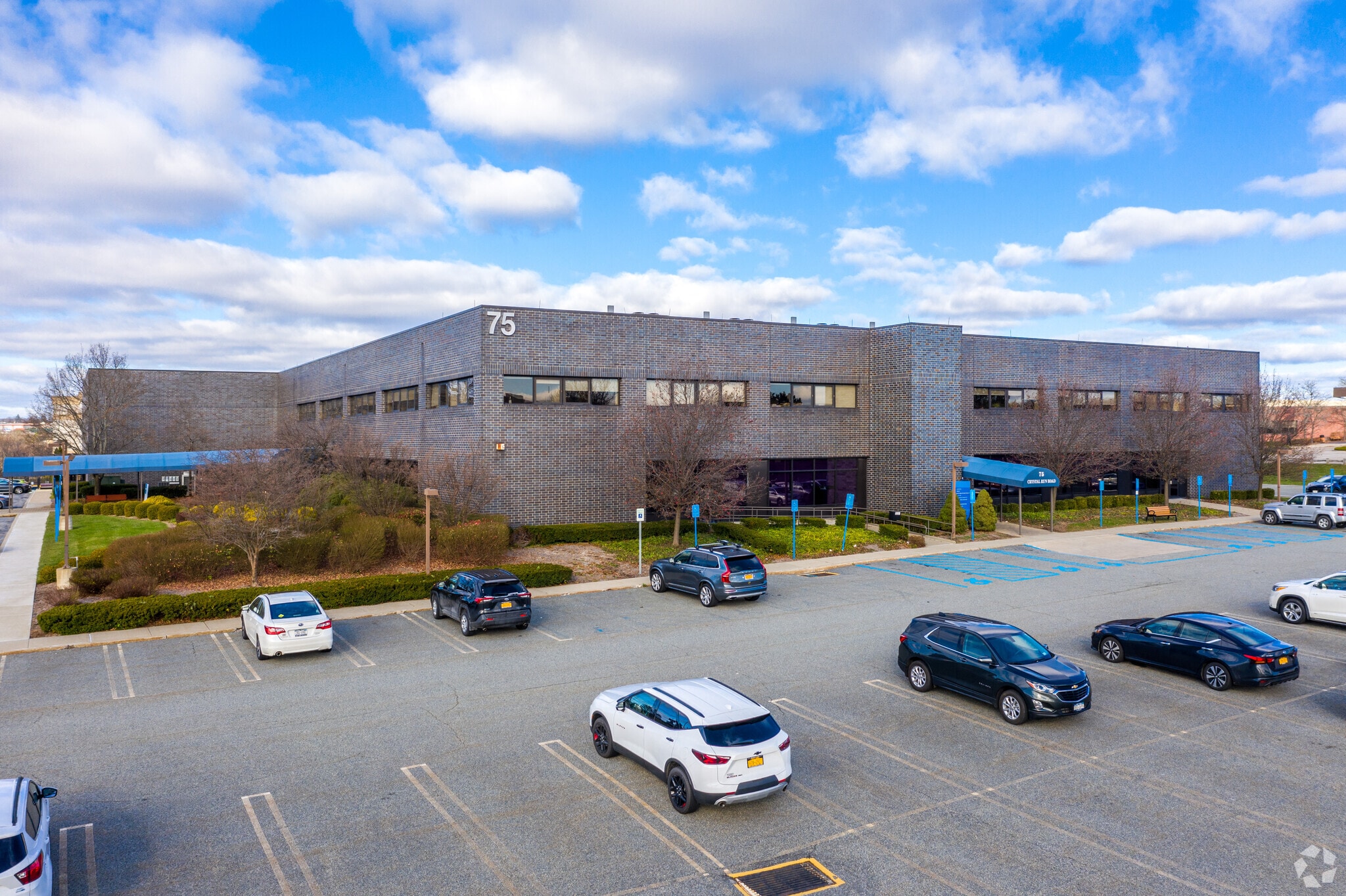 75 Crystal Run Rd, Middletown, NY for lease Primary Photo- Image 1 of 8