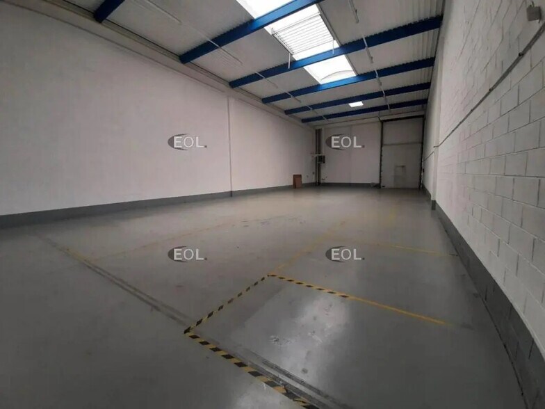 Industrial in Bonneuil-sur-Marne for lease - Building Photo - Image 3 of 11