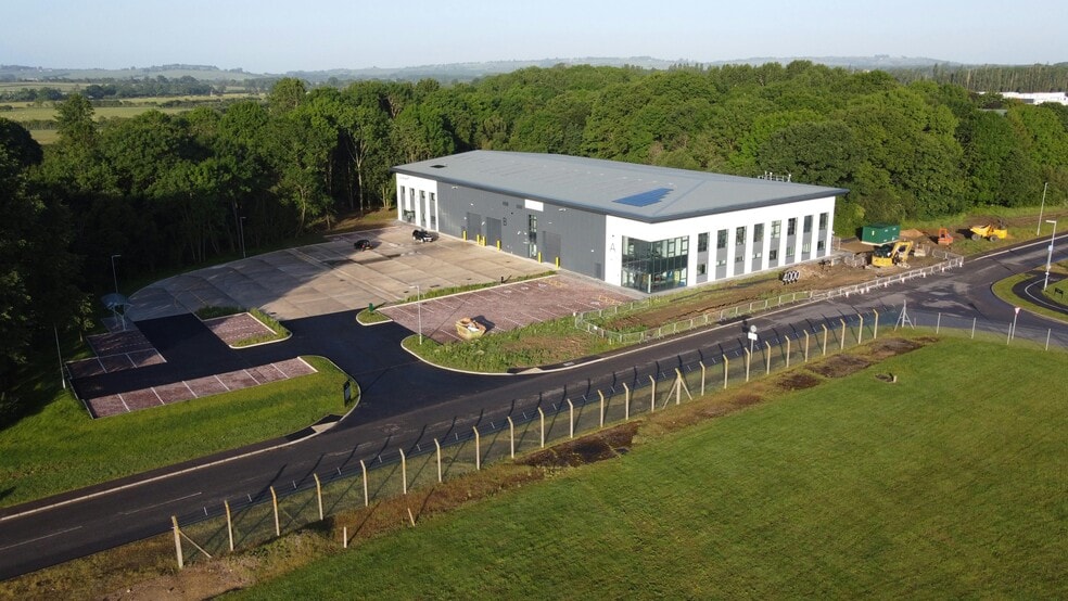 High St, Westcott for lease - Building Photo - Image 1 of 4