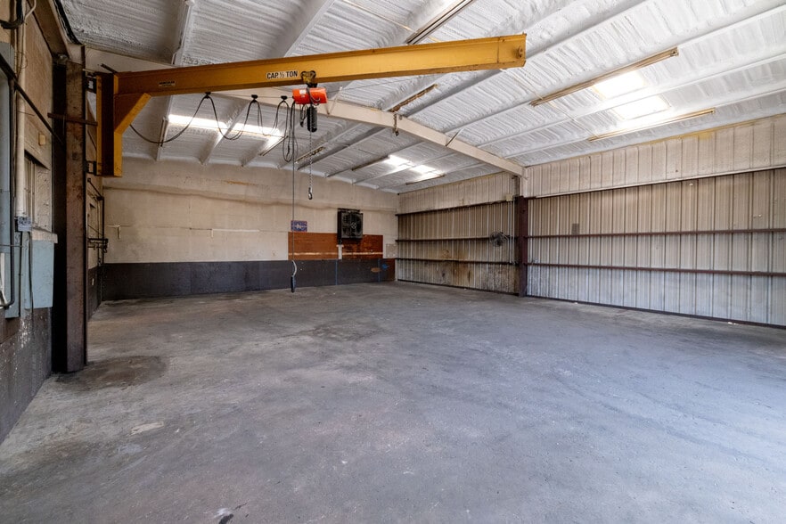 3579 McCart Ave, Fort Worth, TX for sale - Interior Photo - Image 3 of 16