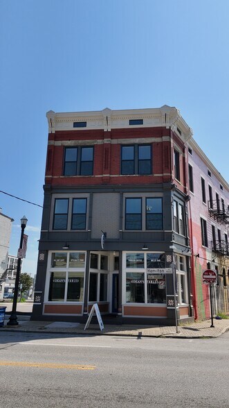 4024 Hamilton Ave, Cincinnati, OH à louer - Photo du bâtiment - Image 1 de 12