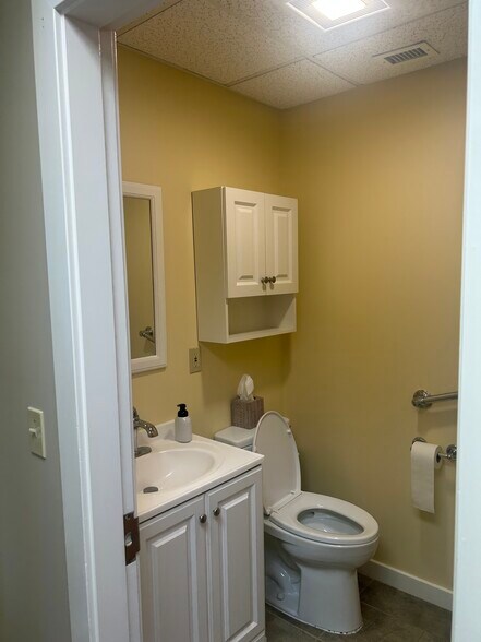 413 Alfred Rd, Biddeford, ME à louer - Photo du bâtiment - Image 3 de 10