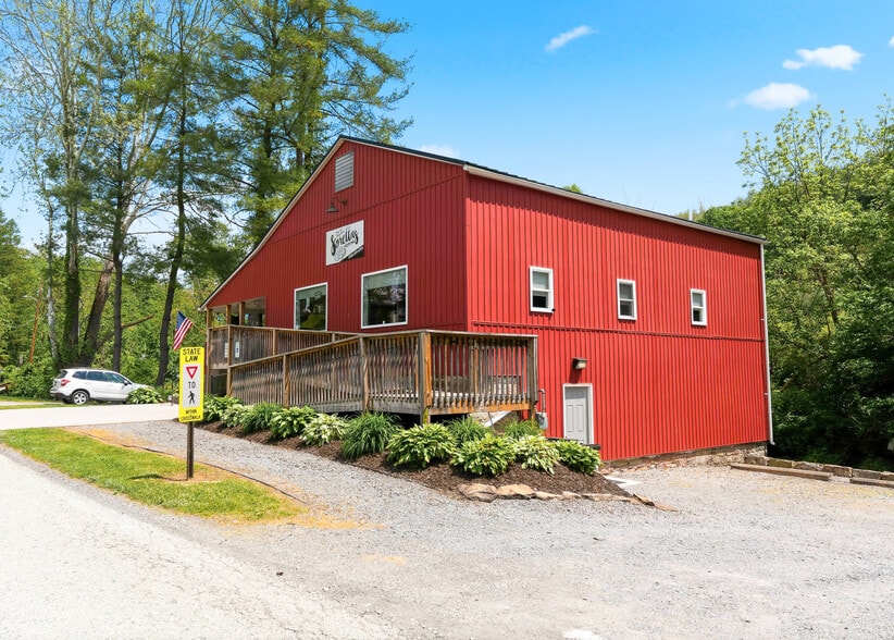 160-164 Wades Run Rd, Mount Morris, PA for sale - Building Photo - Image 2 of 32
