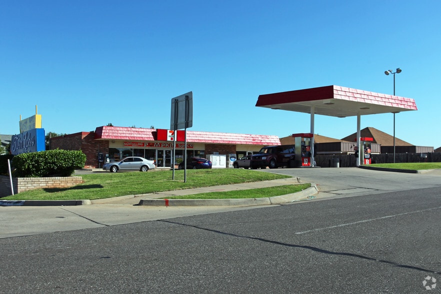 6015-6017 NW 63rd St, Oklahoma City, OK for lease - Building Photo - Image 2 of 4