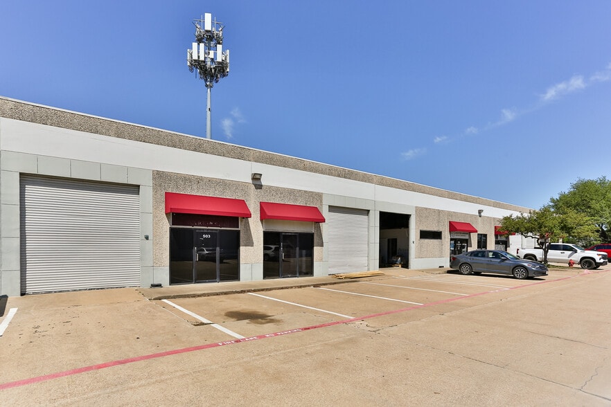 1000 Post and Paddock Ln, Grand Prairie, TX à louer - Photo du bâtiment - Image 3 de 10