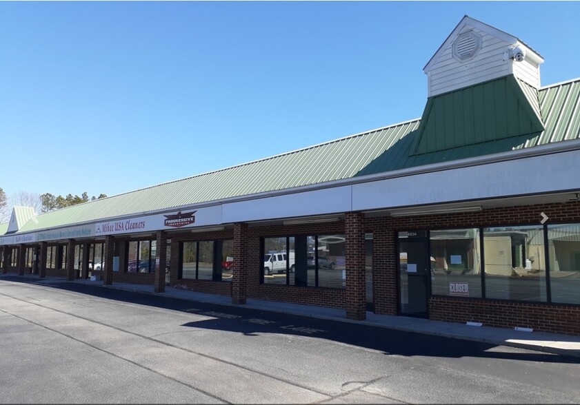 4834-4932 George Washington Memoria Hwy, Hayes, VA for lease - Building Photo - Image 1 of 10