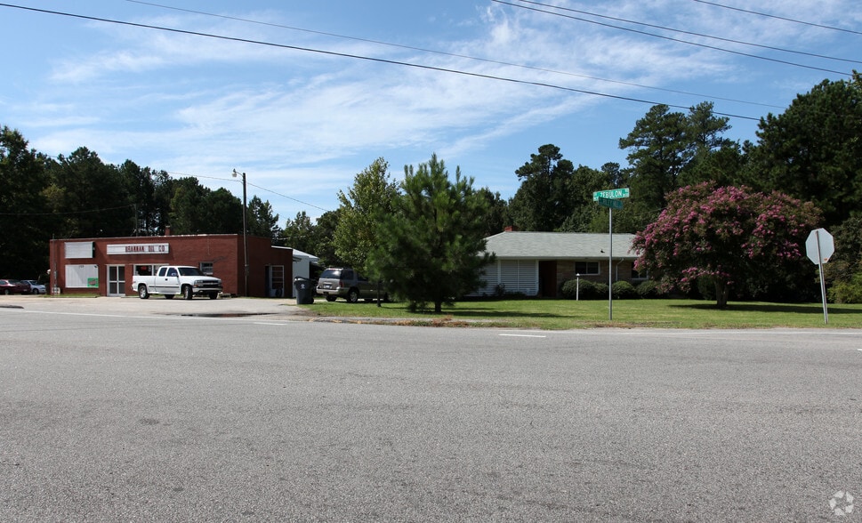 1729 N Arendell Ave, Zebulon, NC for lease - Building Photo - Image 2 of 3