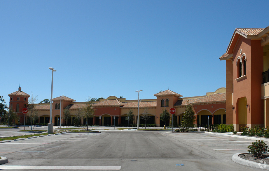 4280 Tamiami Trl E, Naples, FL for lease - Building Photo - Image 2 of 3