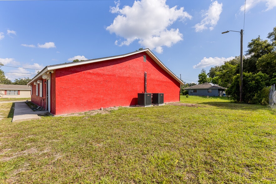 918 S Adelle Ave, Deland, FL for sale - Building Photo - Image 2 of 26