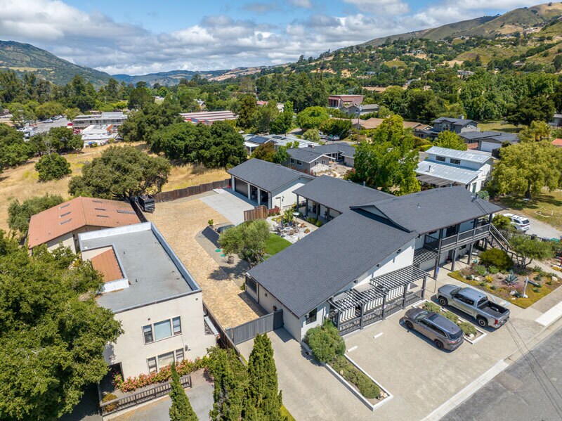 8 El Caminito Rd, Carmel Valley, CA à vendre Photo du bâtiment- Image 1 de 21