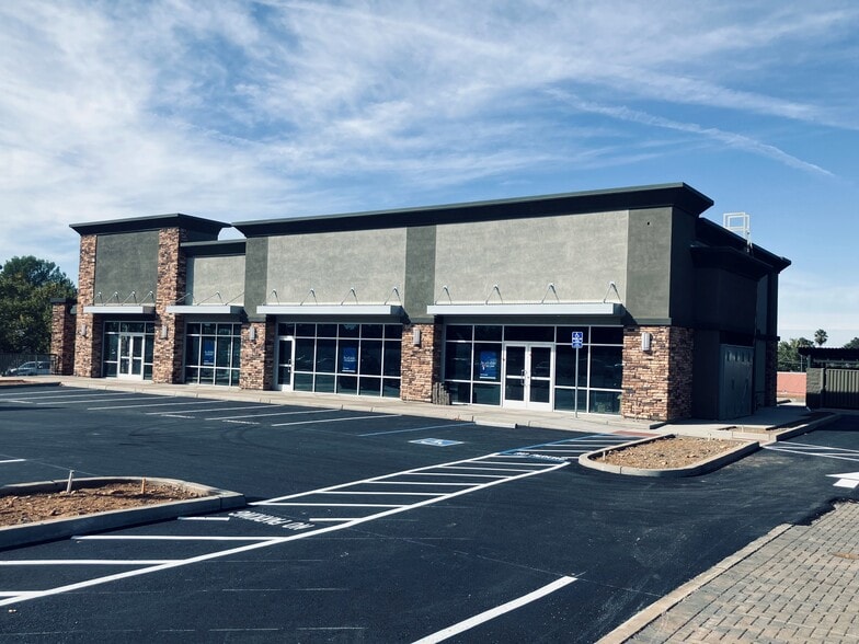 2260-2476 Oro Dam Blvd E, Oroville, CA à louer - Photo du bâtiment - Image 2 de 21