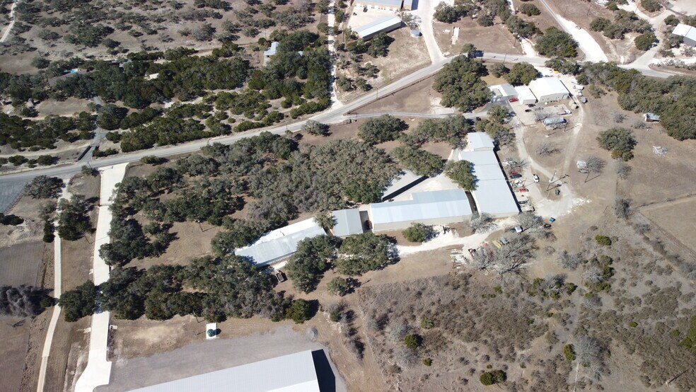41 Rust Ln, Boerne, TX à louer - Photo du bâtiment - Image 1 de 7