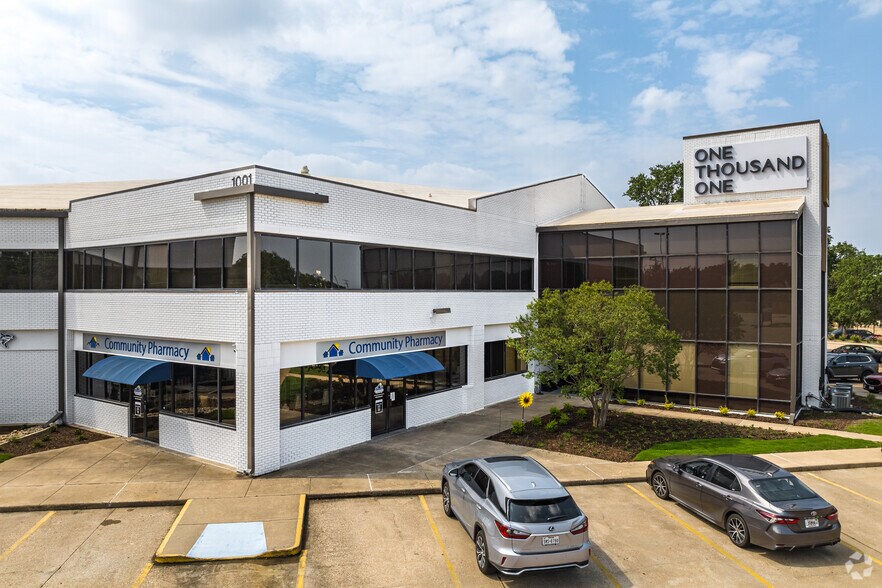1001 Cross Timbers Rd, Flower Mound, TX à louer - Photo du bâtiment - Image 3 de 17
