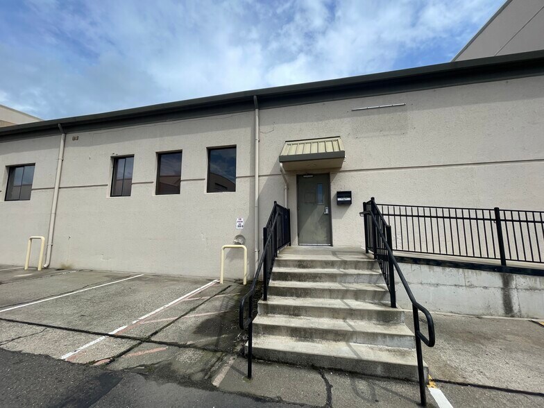 4920 46th St, Mcclellan, CA for lease - Building Photo - Image 2 of 10
