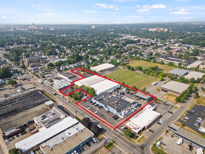 69 Seneca Ave, Rochester, NY à vendre - Photo du bâtiment - Image 2 de 19