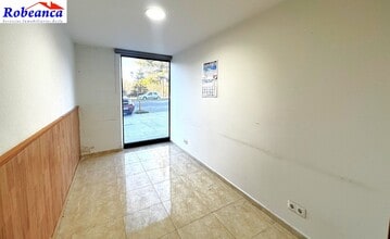 Retail in Ávila, Ávila for lease Interior Photo- Image 2 of 9