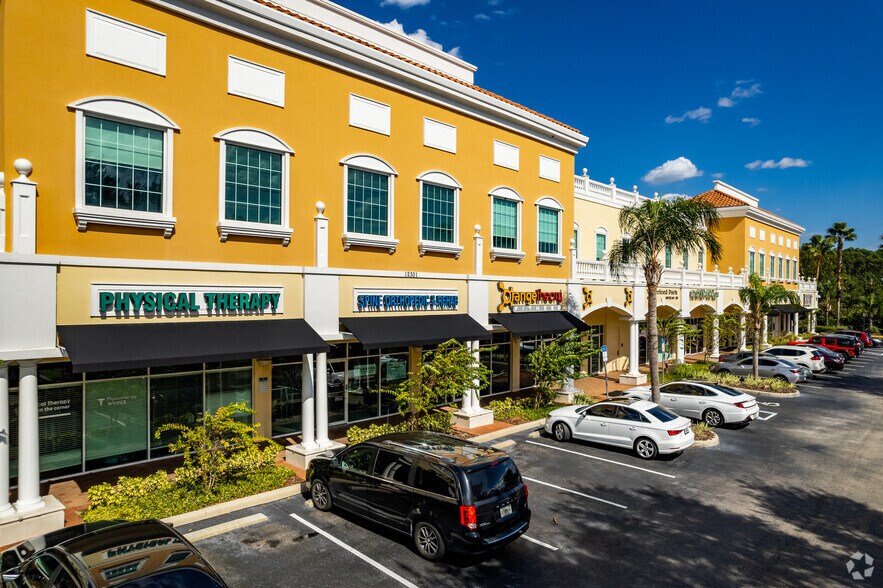 12301 Lake Underhill Rd, Orlando, FL à louer - Photo du bâtiment - Image 3 de 9