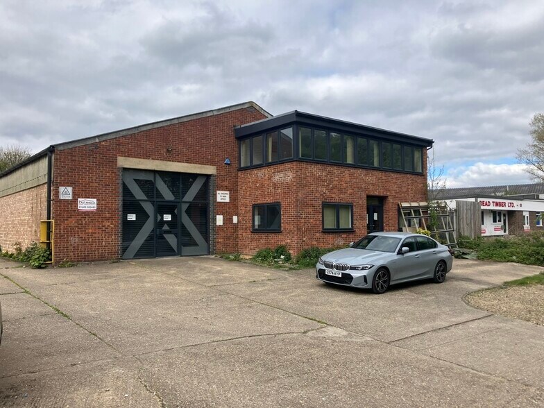 11 Huricane Way, Norwich à louer - Photo du bâtiment - Image 2 de 2