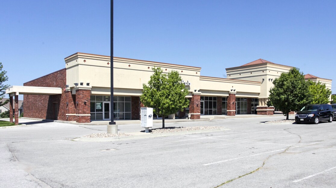 5102-5138 N 156th St, Omaha, NE for sale Primary Photo- Image 1 of 1