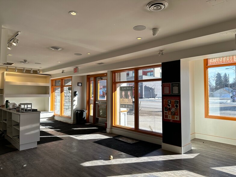 10624-10642 82nd Ave NW, Edmonton, AB for lease - Building Photo - Image 3 of 21