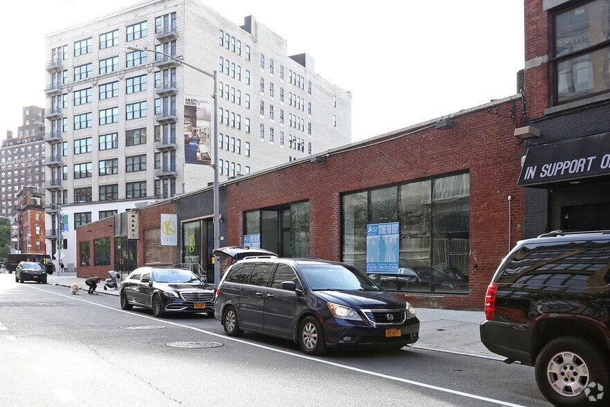 1 Gansevoort St, New York, NY à louer - Photo du bâtiment - Image 2 de 6
