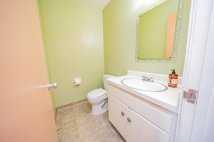 2880 Sacramento St, Berkeley, CA à louer - Photo intérieure - Image 3 de 5