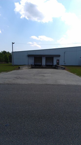 164 County Camp Rd, Kingstree, SC à vendre - Photo du bâtiment - Image 3 de 4