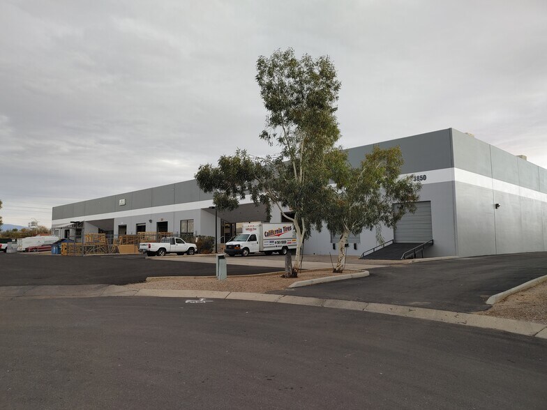 3850 E 44th St, Tucson, AZ à louer - Photo du bâtiment - Image 3 de 5