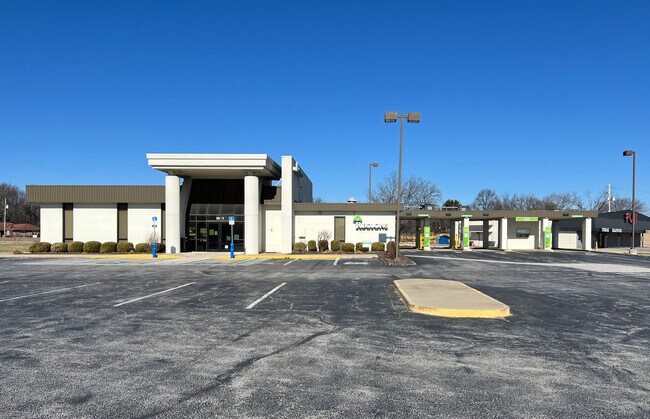 Plus de détails pour 2927 S Campbell Ave, Springfield, MO - Commerce de détail à vendre