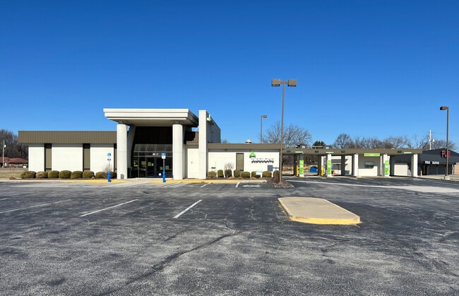 More details for 2927 S Campbell Ave, Springfield, MO - Retail for Sale