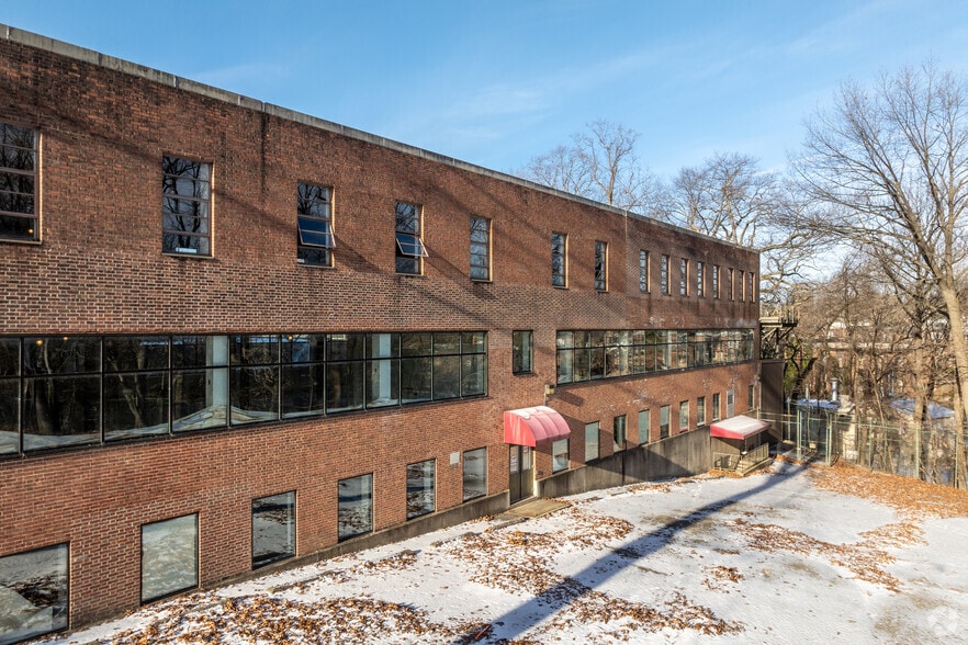 500 S Ridgeway Ave, Glenolden, PA for sale - Building Photo - Image 3 of 14